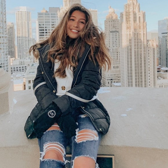 American Eagle Dark Wash Jeans - Picture 2 of 3